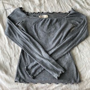 hollister long sleeve top